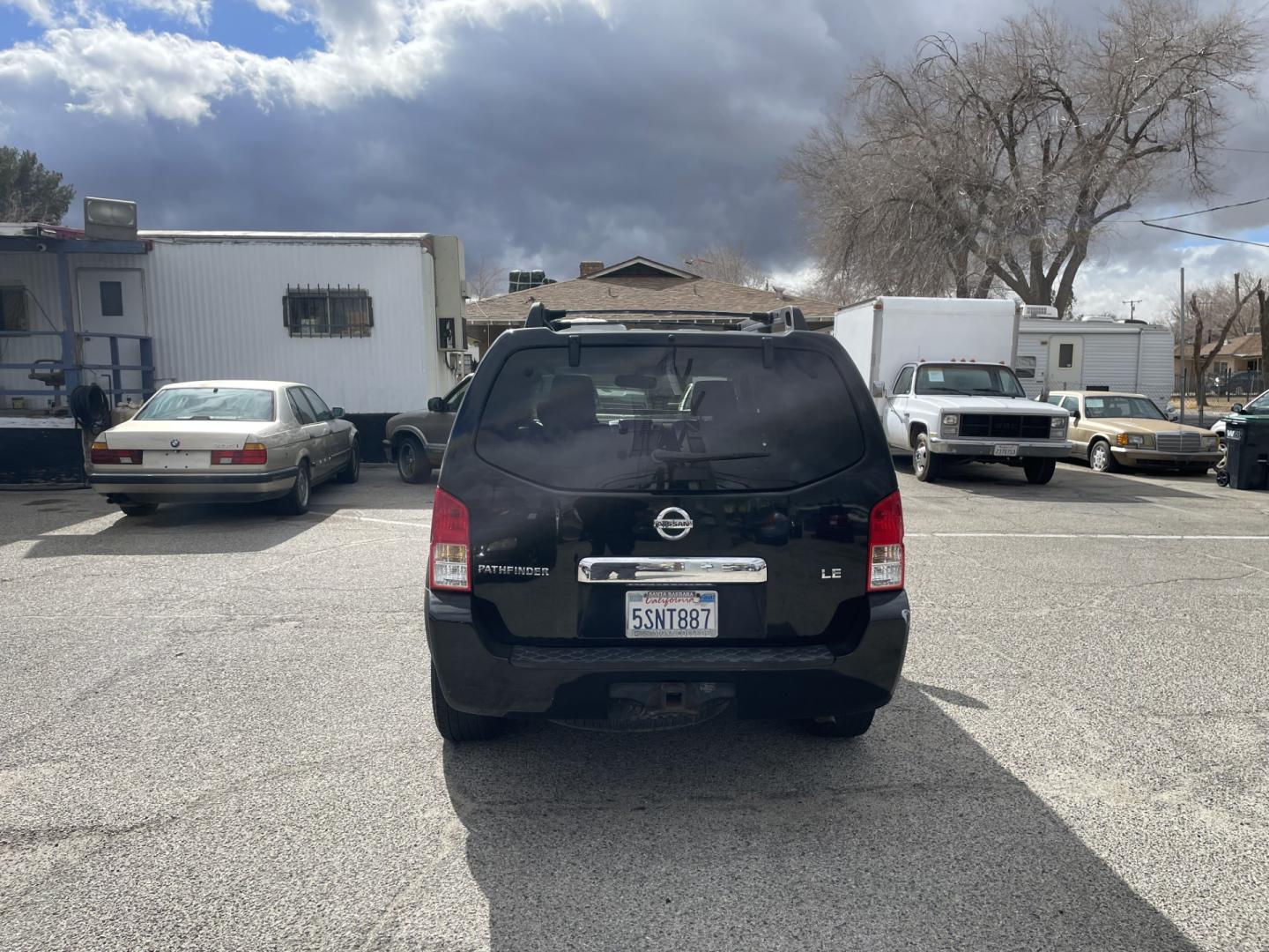 2006 BLACK /BLACK Nissan PATHFINDER (5N1AR18W18C) , located at 44356 Date Ave., Lancaster, CA, 93534, (661) 945-6555, 34.688919, -118.139374 - 4X4 - Photo#3