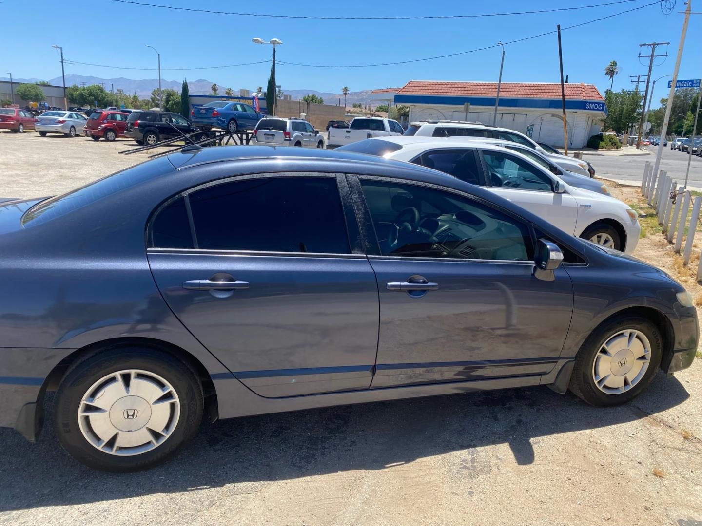 2009 Honda Civic , located at 44356 Date Ave., Lancaster, CA, 93534, (661) 945-6555, 34.688919, -118.139374 - Photo#2